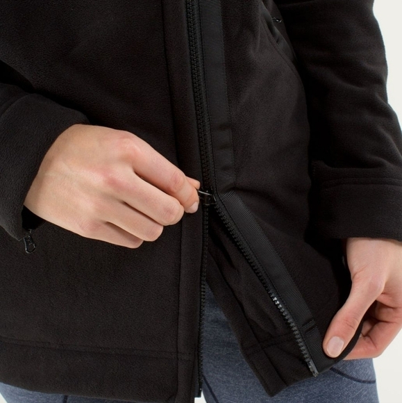 Lululemon Moto Fleece jacket size 6 in EUC - Picture 6 of 16